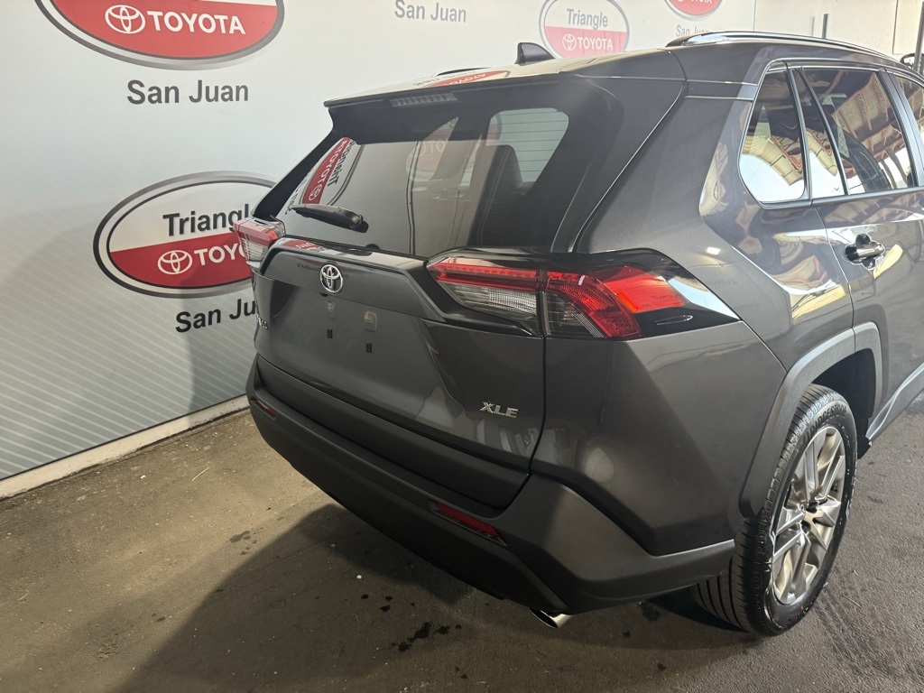 Thumbnail: 2025 Toyota RAV4 - 21