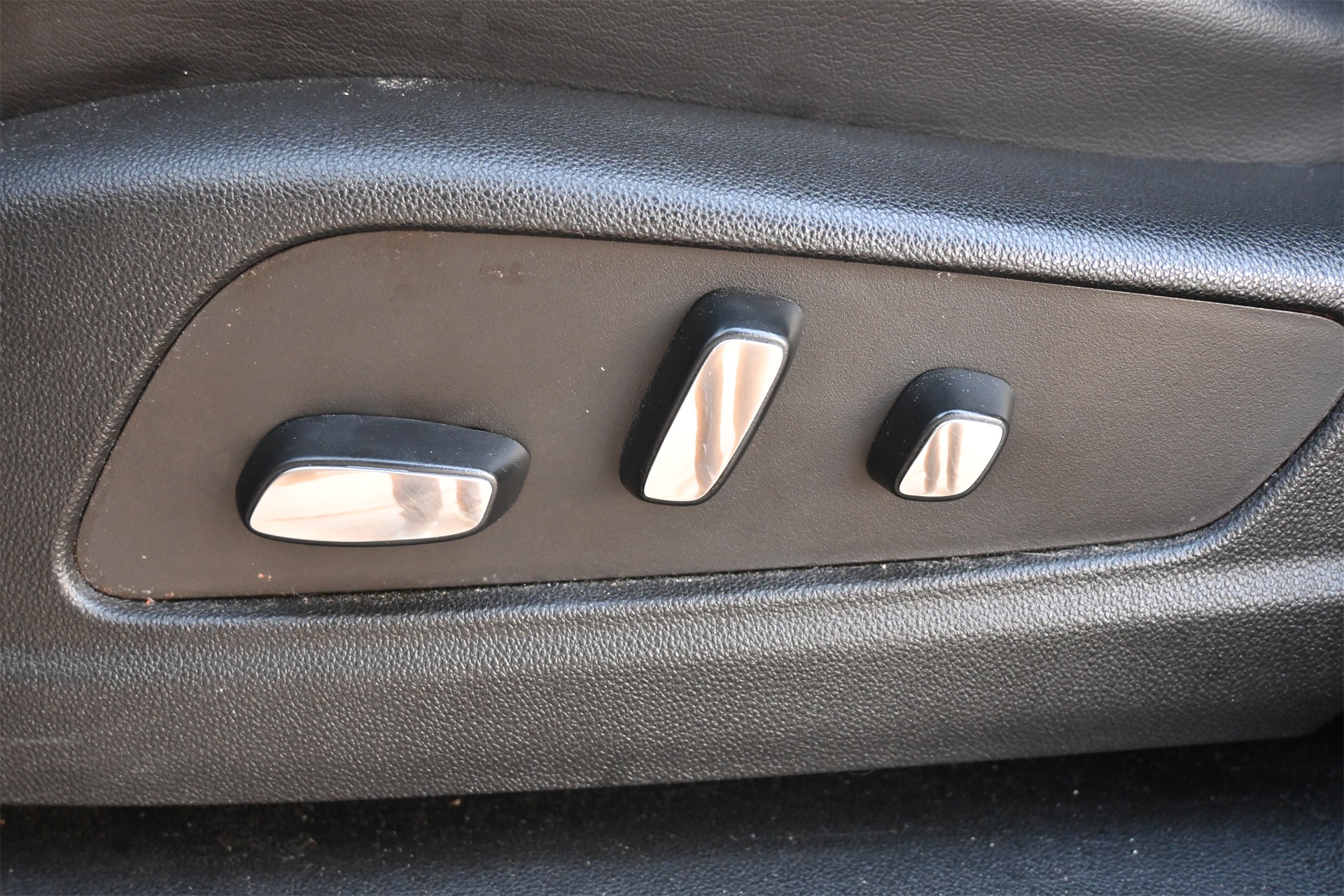 2023 Cadillac XT5 Premium Luxury Black at Tom Peacock Cadillac