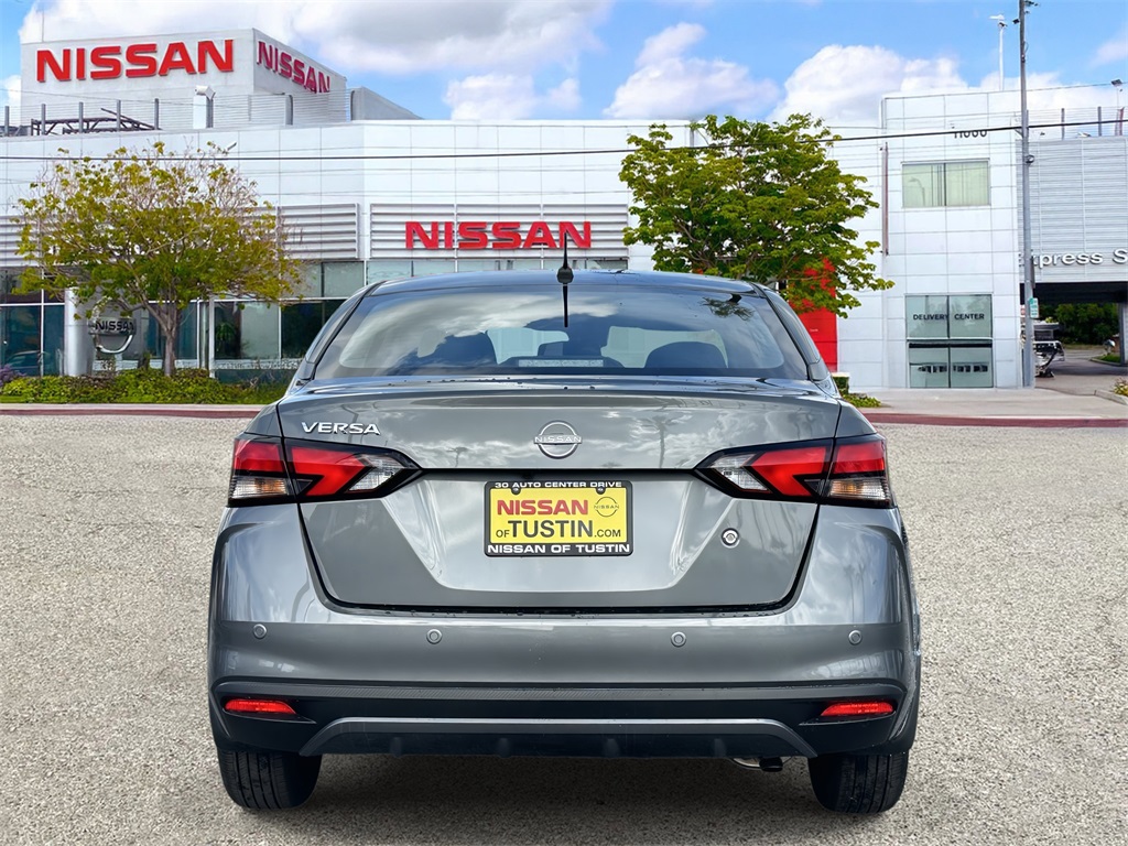 2025 Nissan Versa 1.6 S photo 3