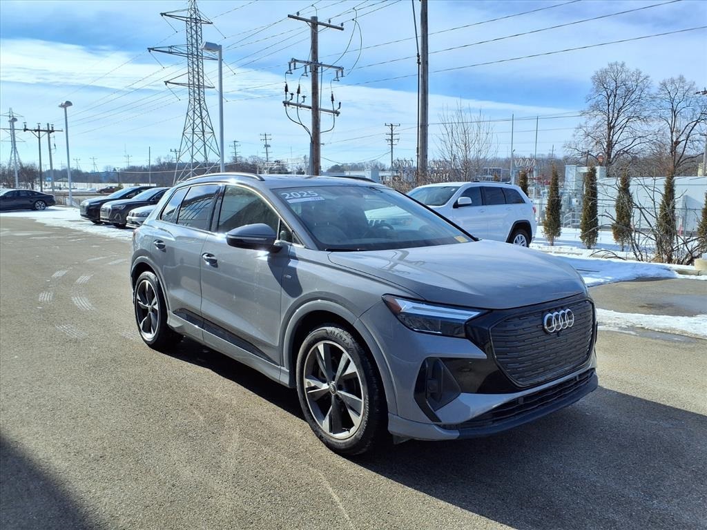2025 Audi Q4 e-tron quattro Premium Plus 55