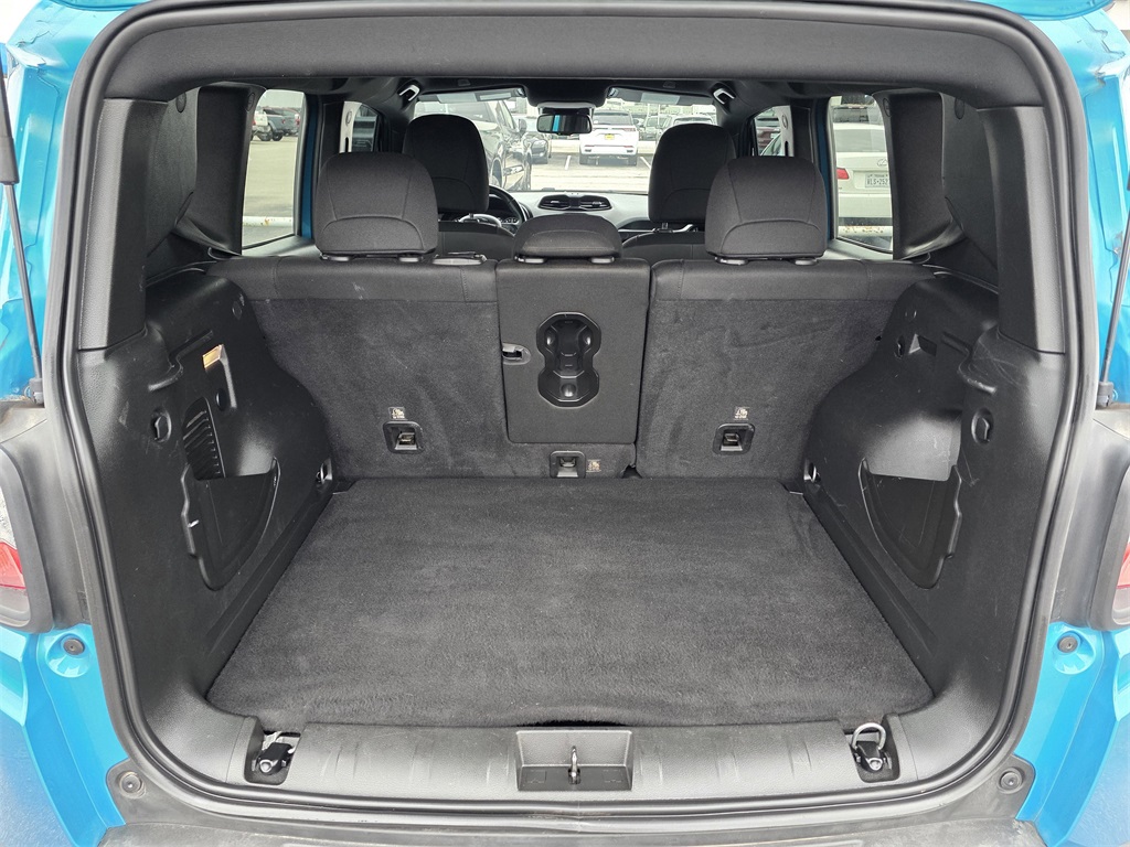 2022 Jeep Renegade Altitude Teal at Baytown Hyundai