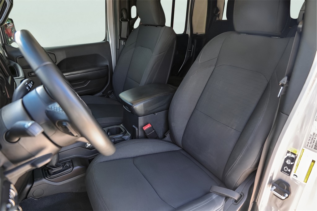 Used Car 2020 Jeep Gladiator  Sport For Sale Under $35,000 In Austin, Texas