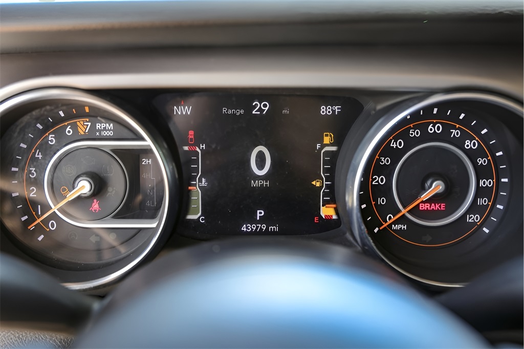 Used Car 2020 Jeep Gladiator  Sport For Sale Under $35,000 In Austin, Texas