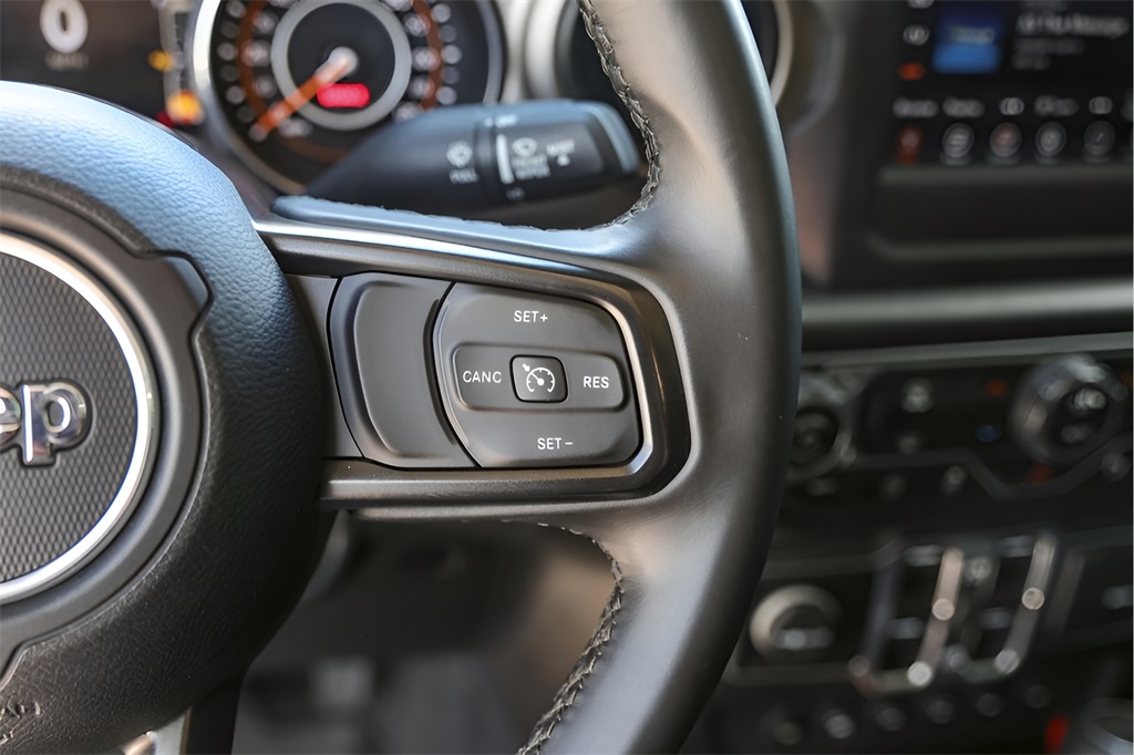 Used Car 2020 Jeep Gladiator  Sport For Sale Under $35,000 In Austin, Texas