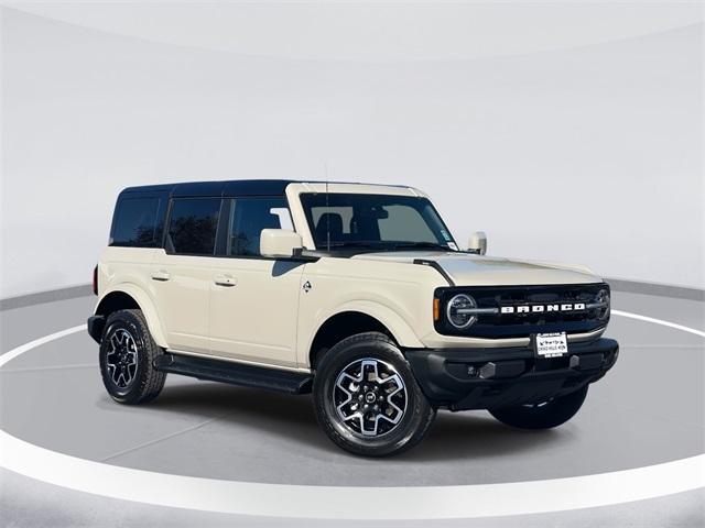 2025 Ford Bronco Outer Banks 4-Door 4WD