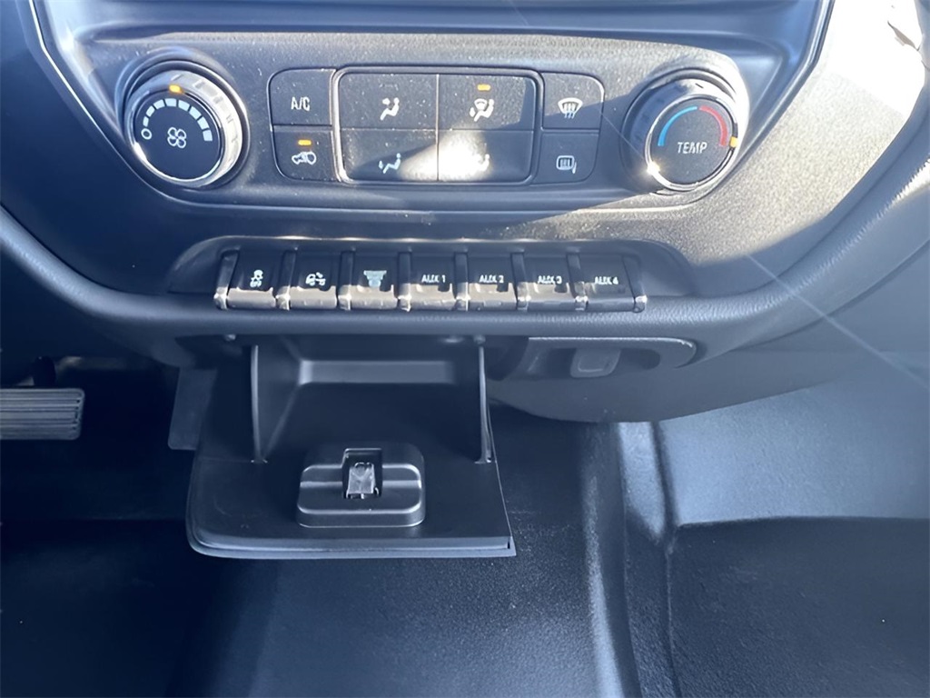 2023 Chevrolet Silverado 5500HD