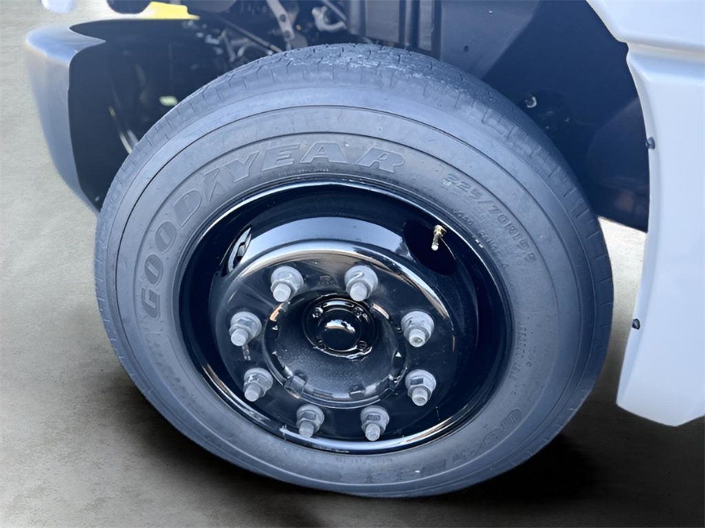 2023 Chevrolet Silverado 5500HD