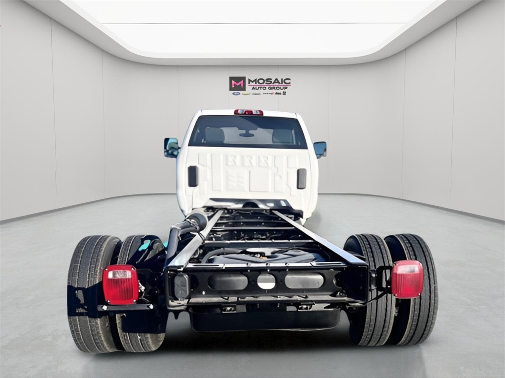 2023 Chevrolet Silverado 5500HD