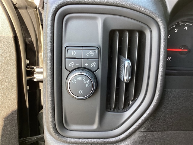 Used Car 2020 Chevrolet Silverado 1500  Custom For Sale Under $30,000 In San Antonio, Texas