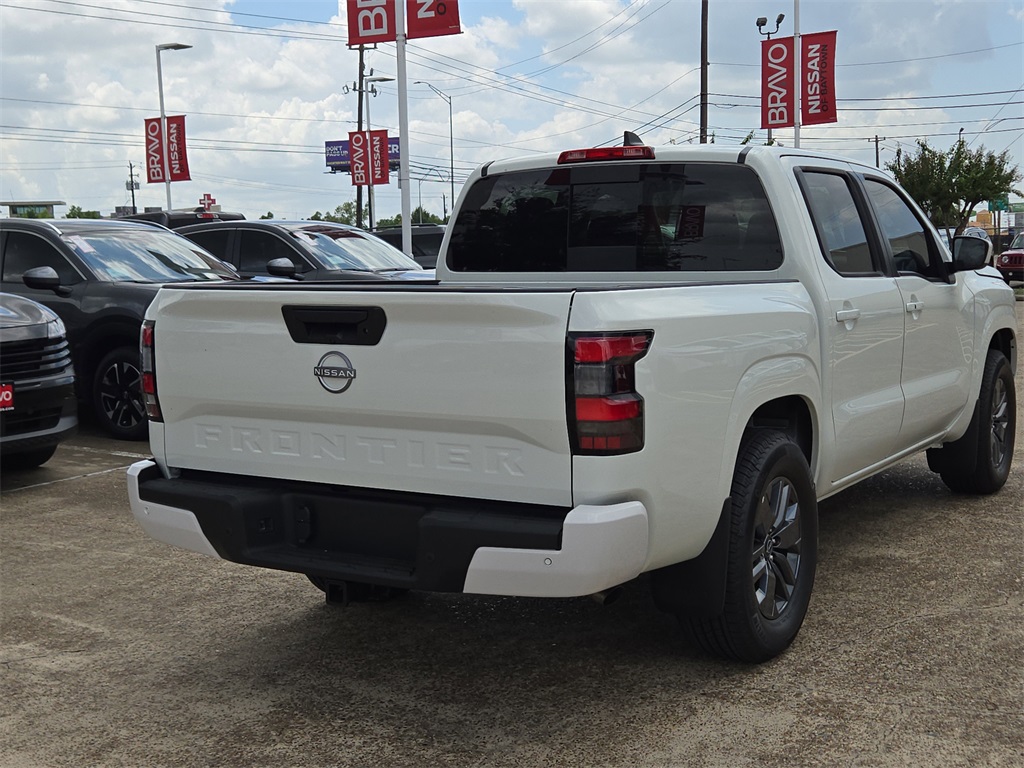 2025 Nissan Frontier SV photo 3