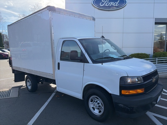 2021 Chevrolet Express Cutaway Base's photo