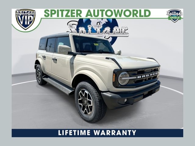 Desert Sand 2026 Ford Bronco Outer Banks 4-Door 4WD SUV / Crossover Four-Wheel Drive Automatic
