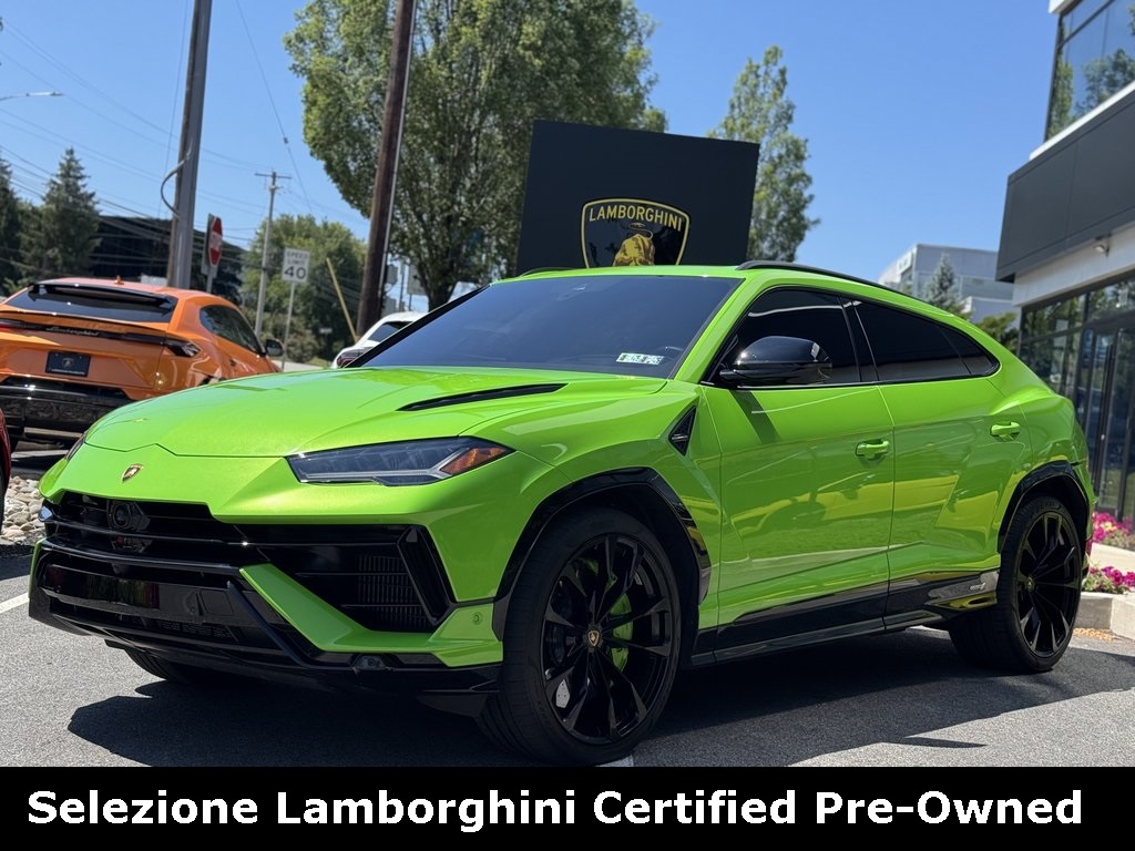 /2023 Lamborghini Urus