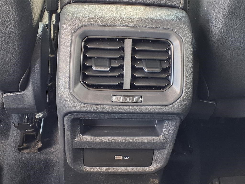 2023 Volkswagen Taos 1.5T SE - 9