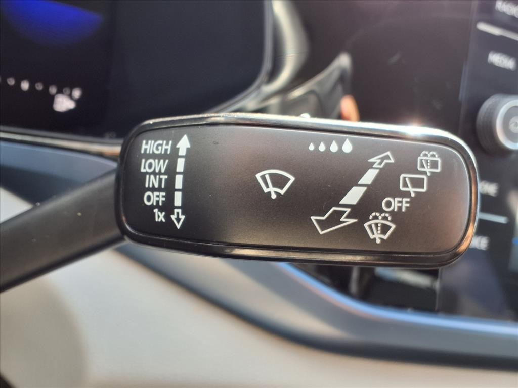 2023 Volkswagen Taos 1.5T SE White at DeMontrond Auto Country