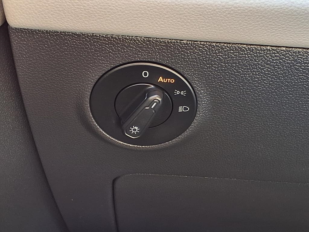 2023 Volkswagen Taos 1.5T SE White at DeMontrond Auto Country