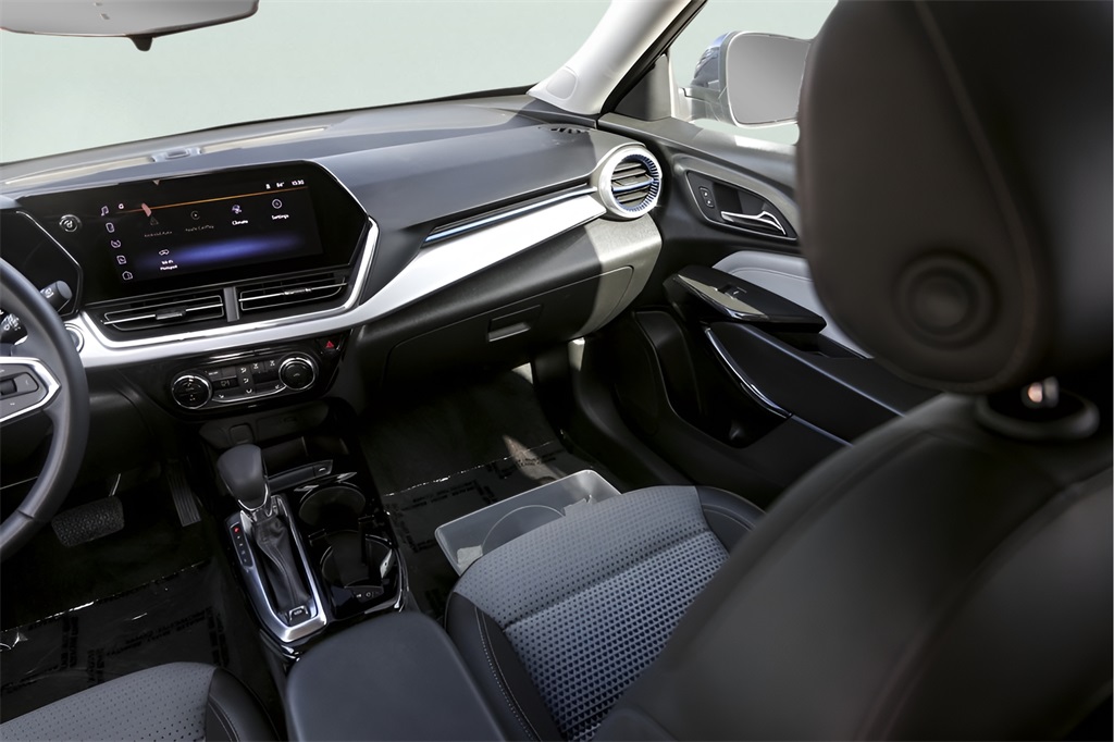 Used Car 2024 Chevrolet Trax  Lt For Sale Under $25,000 In Austin, Texas