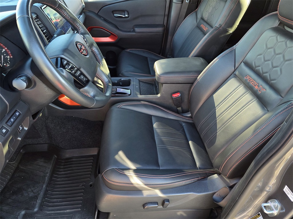 2024 Nissan Frontier PRO-X - 11