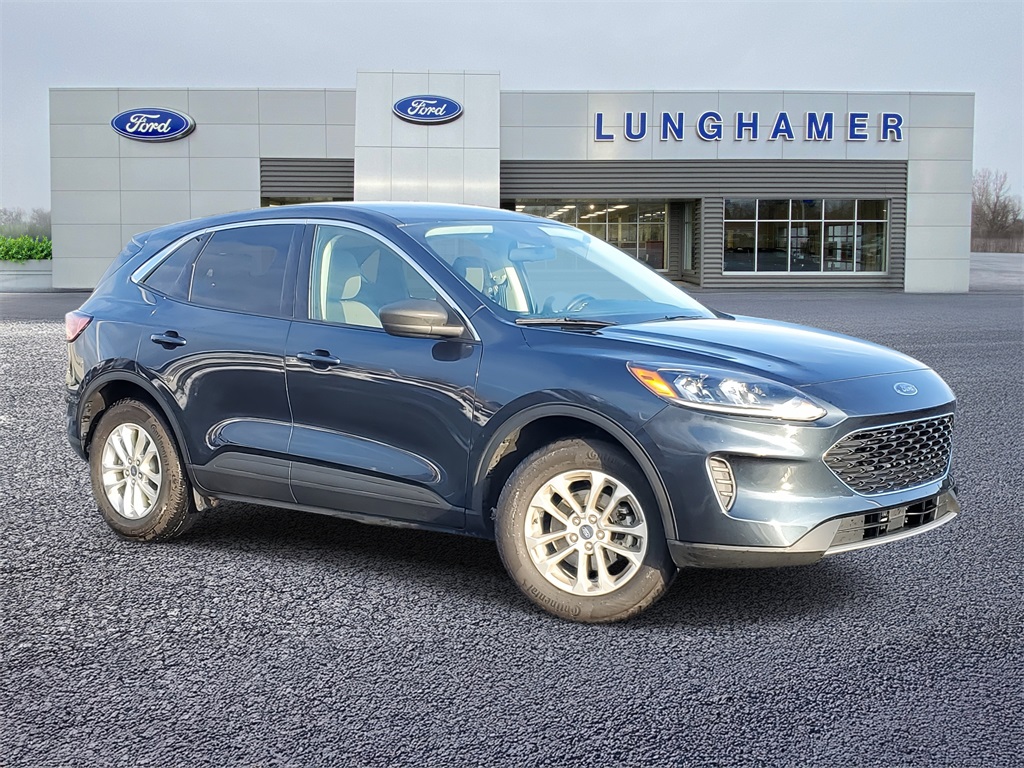 2022 Ford Escape SE's photo