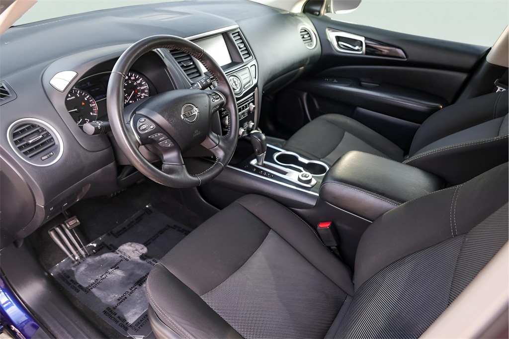 Used Car 2020 Nissan Pathfinder  Sv For Sale Under $20,000 In Austin, Texas