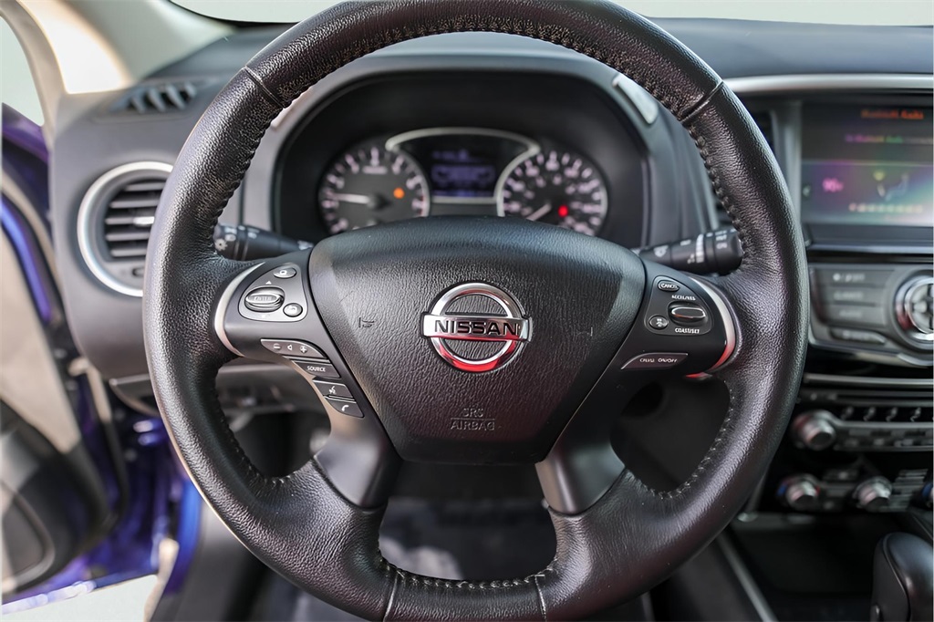 Used Car 2020 Nissan Pathfinder  Sv For Sale Under $20,000 In Austin, Texas