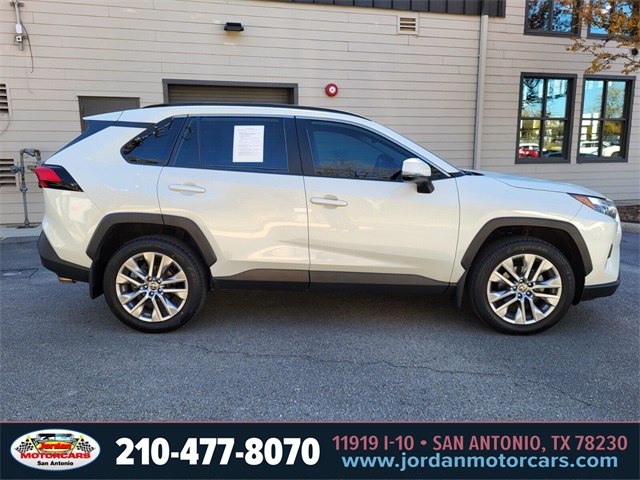 Used Car 2022 Toyota Rav4  Xle Premium For Sale Under $25,000 In San Antonio, Texas