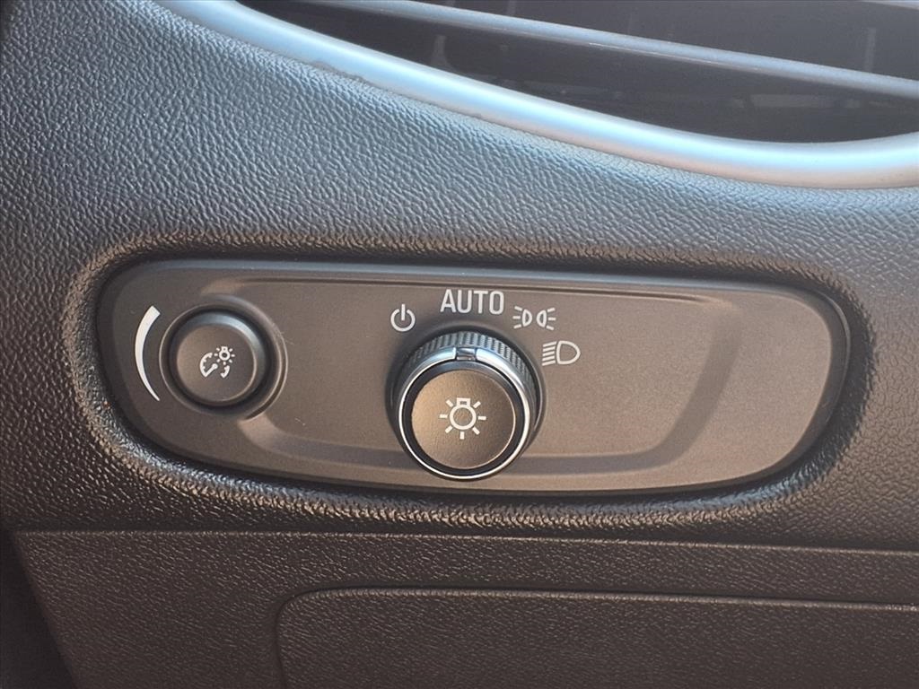 2023 Chevrolet Malibu LT White at Toyota of Victoria