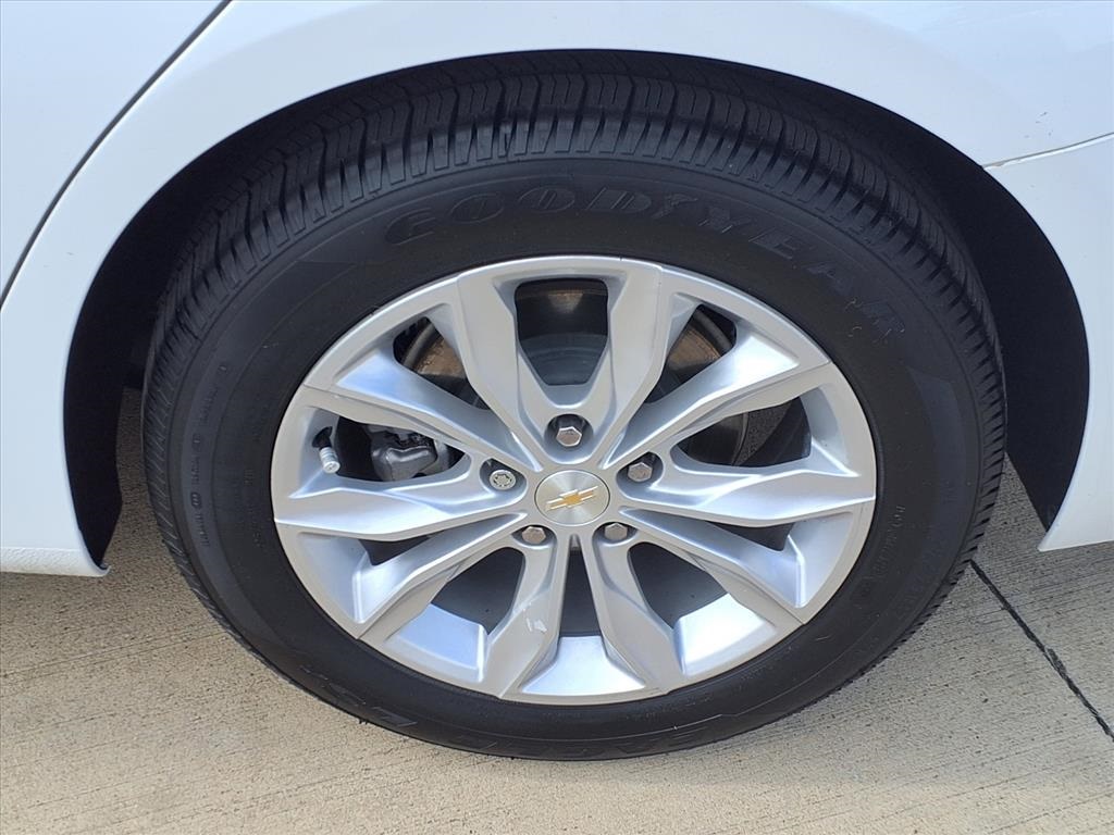 2023 Chevrolet Malibu LT White at Toyota of Victoria