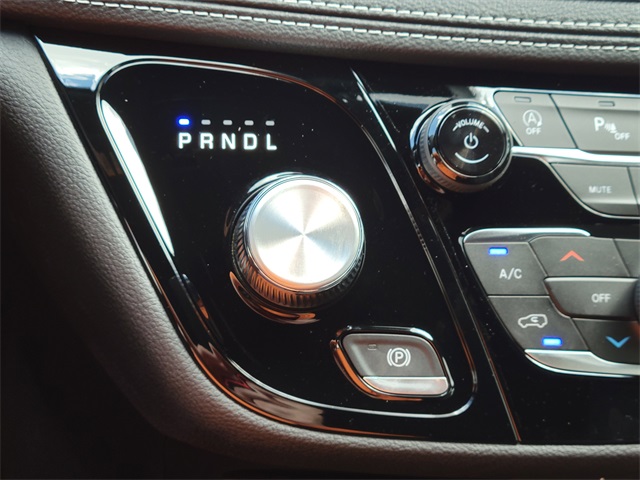 2026 Chrysler Pacifica Select White at Mac Haik CDJR North Houston