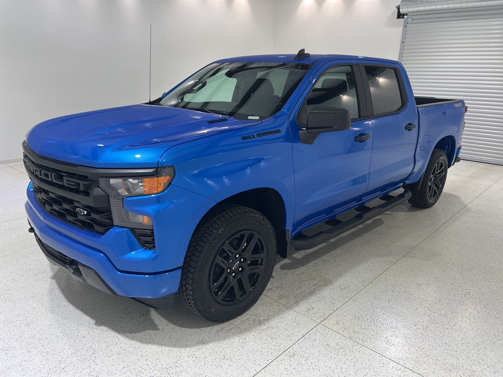 2026 Chevrolet Silverado 1500 Custom Crew Cab 4WD