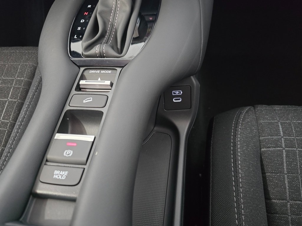 Thumbnail: 2025 Honda HR-V - 32