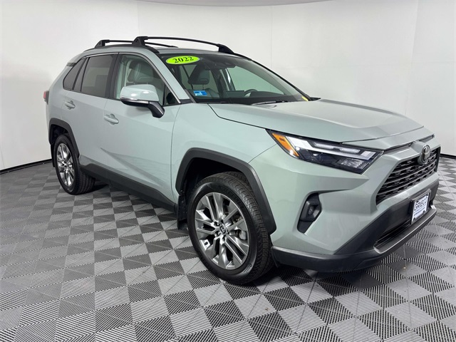 2022 Toyota RAV4 XLE Premium's photo