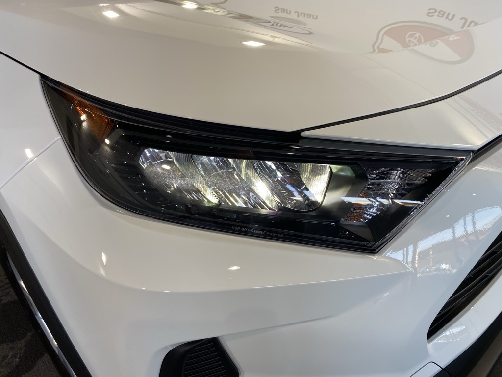 Thumbnail: 2025 Toyota RAV4 - 11