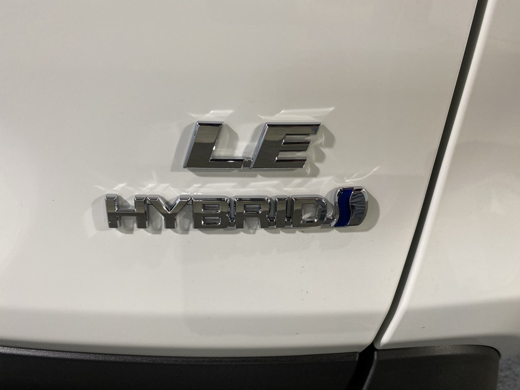 Thumbnail: 2025 Toyota RAV4 - 16