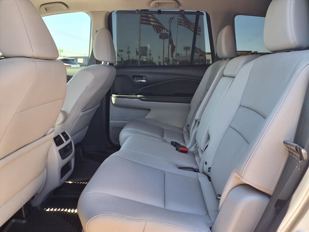 2022 Honda Pilot Special Edition Silver at Autostrade