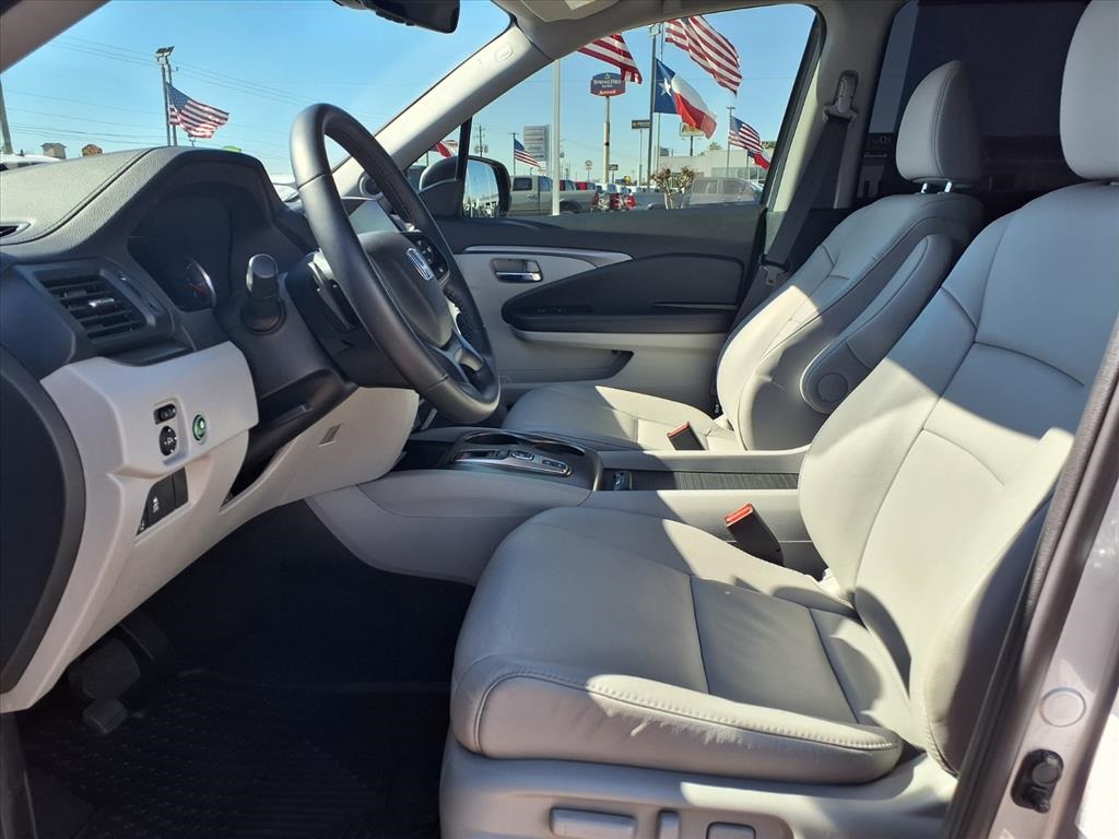 2022 Honda Pilot Special Edition Silver at Autostrade