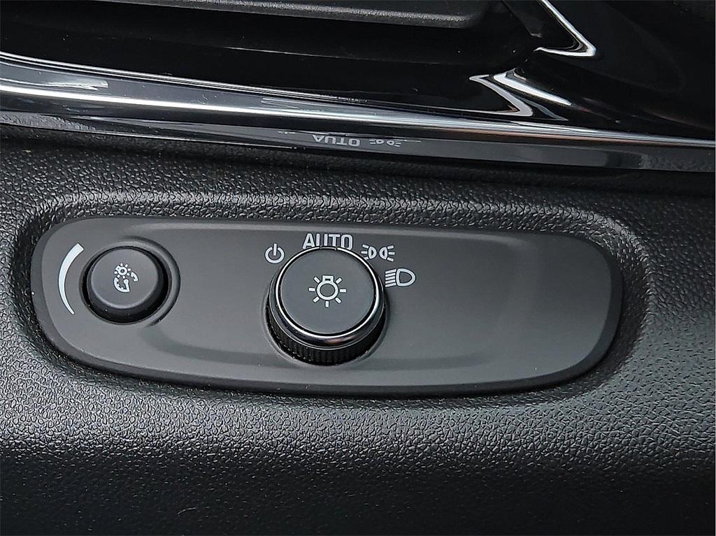 Used 2025 Buick Envista For Sale in Farmington, AR