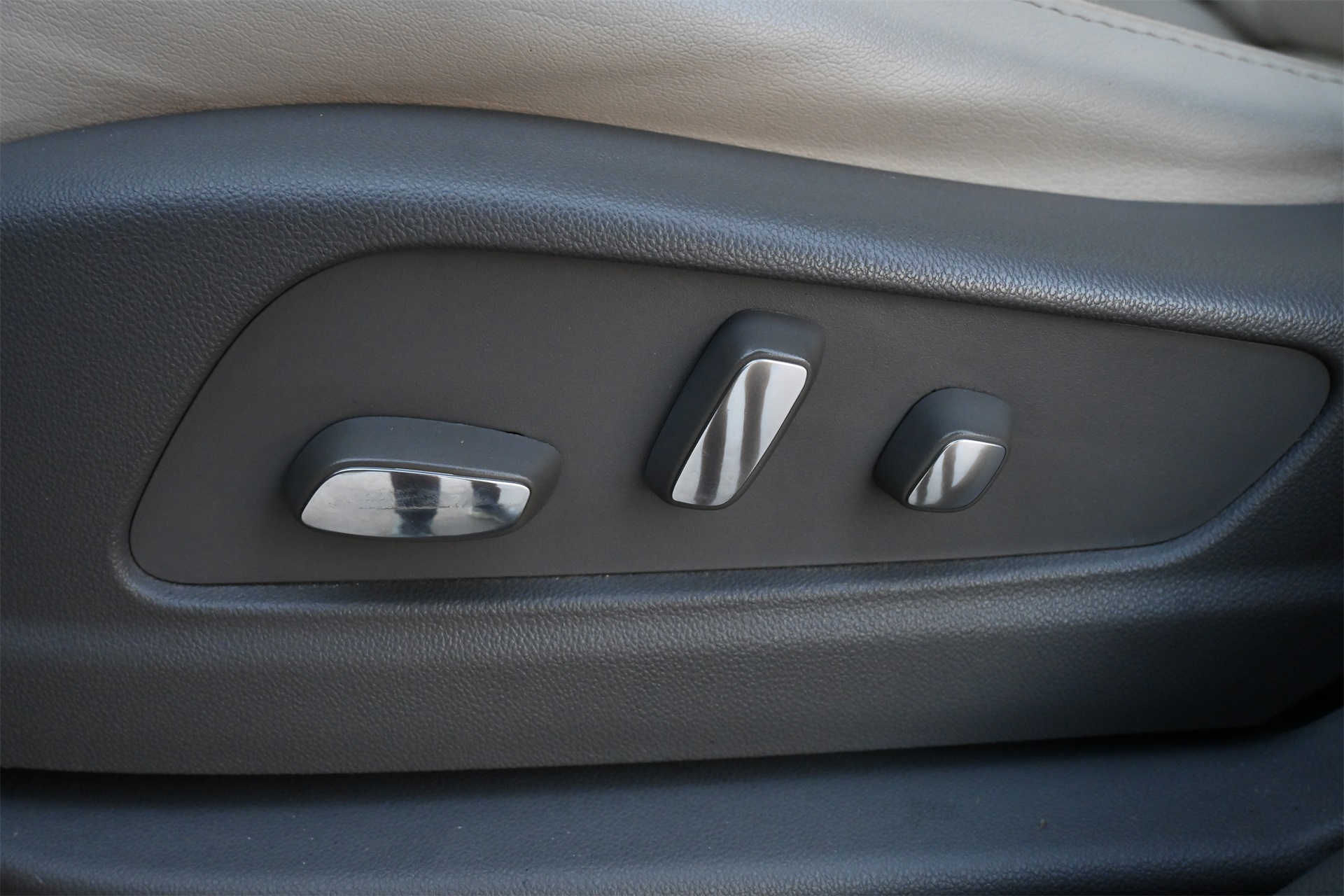 2018 Cadillac XT5 Luxury Black at Durrett Motor Company