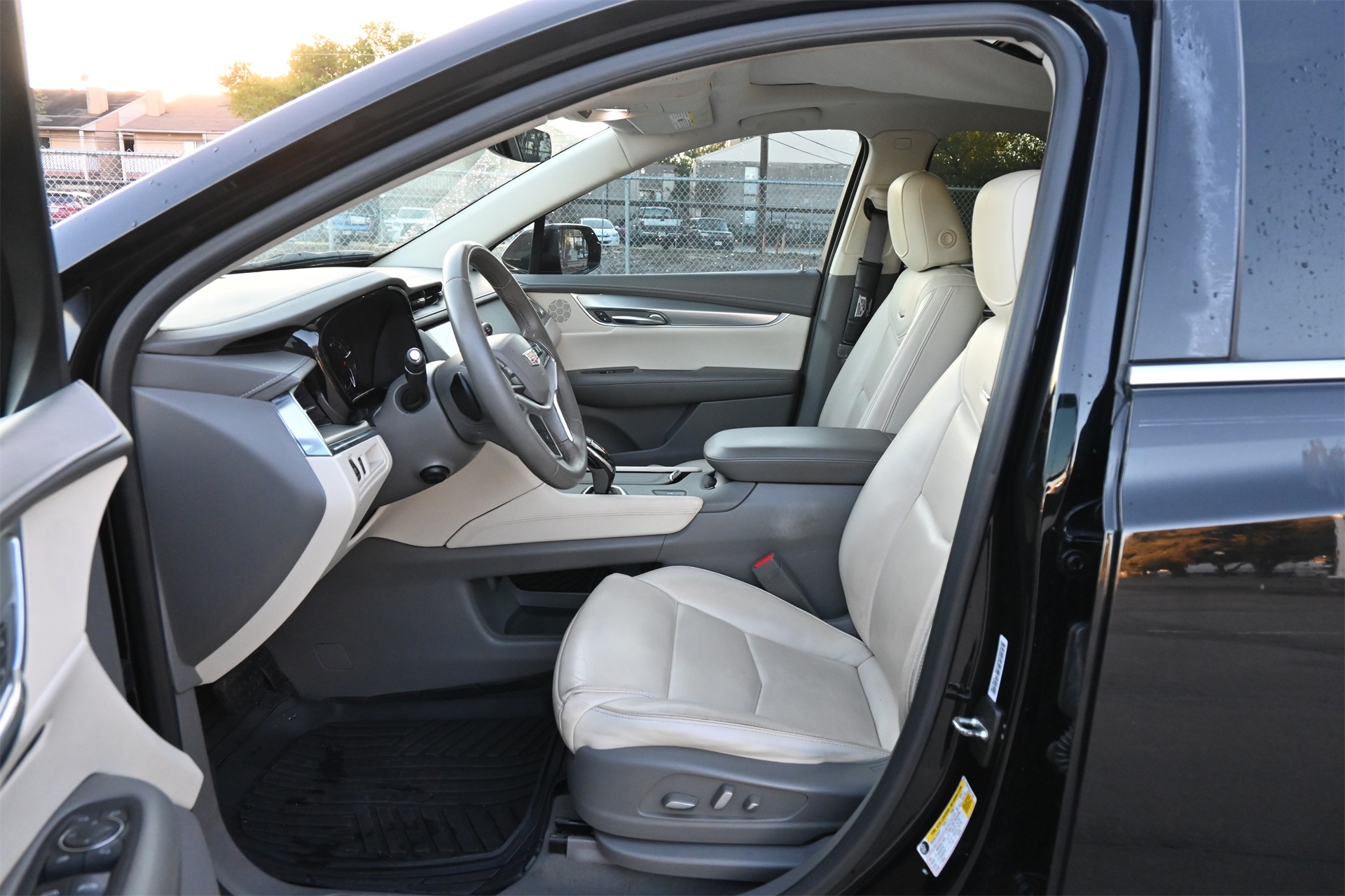 2018 Cadillac XT5 Luxury Black at Durrett Motor Company