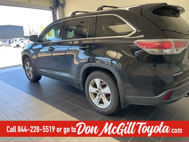 2015 Toyota Highlander LE Plus V6 Black at Community Toyota