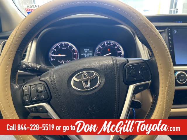 2015 Toyota Highlander LE Plus V6 Black at Community Toyota