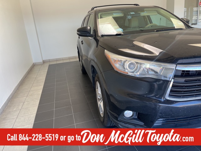 2015 Toyota Highlander LE Plus V6 Black at Community Toyota