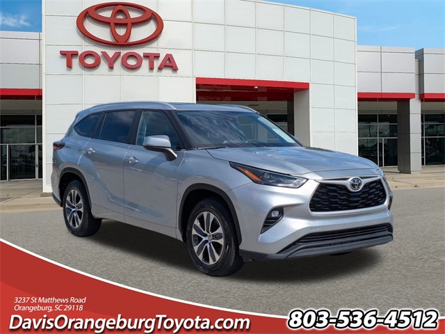 2024 Toyota Highlander XLE Silver at Davis Toyota of Orangeburg