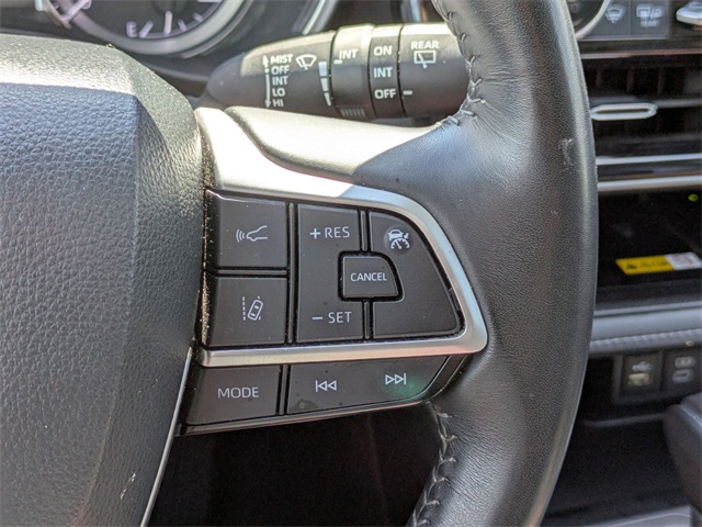 2024 Toyota Highlander XLE Silver at Davis Toyota of Orangeburg