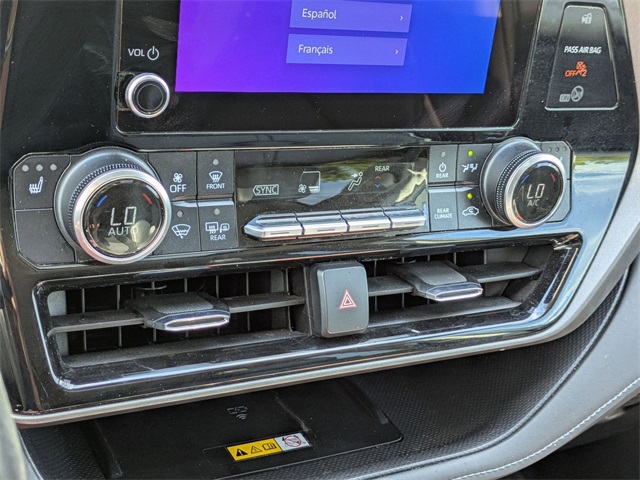 2024 Toyota Highlander XLE Silver at Davis Toyota of Orangeburg