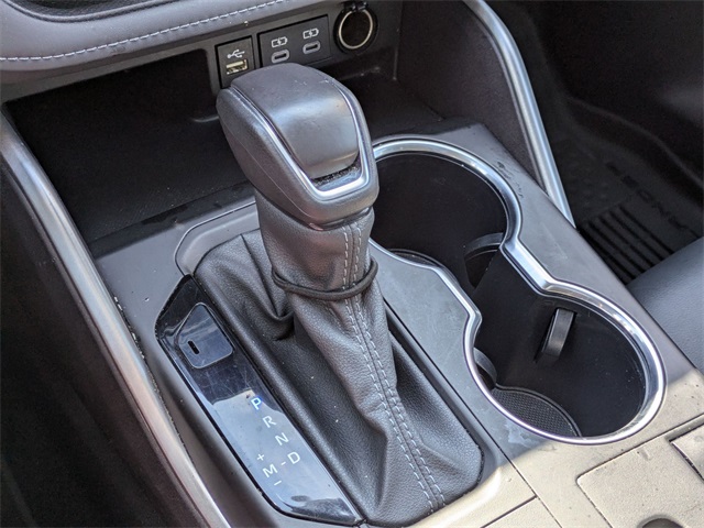 2024 Toyota Highlander XLE Silver at Davis Toyota of Orangeburg