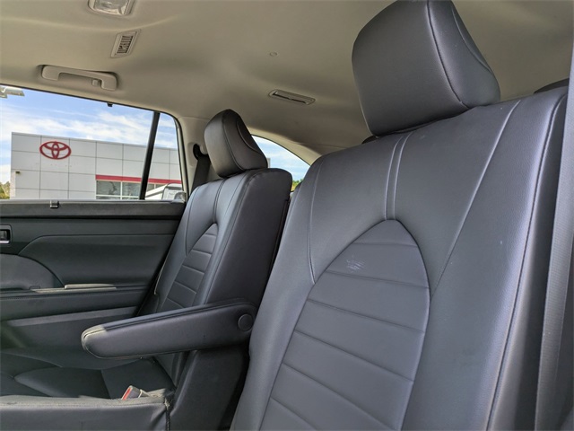 2024 Toyota Highlander XLE Silver at Davis Toyota of Orangeburg