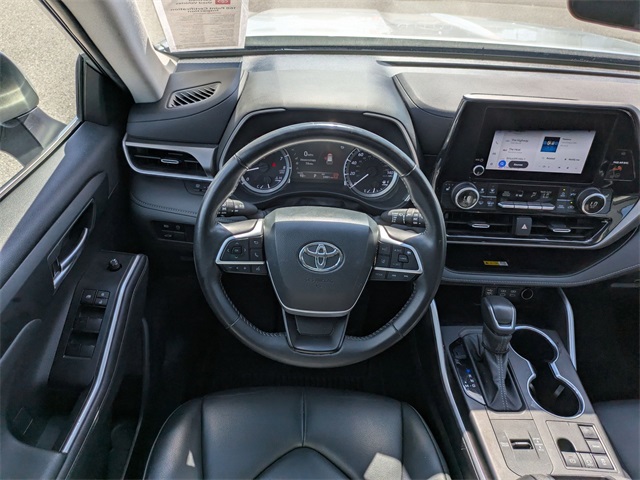 2024 Toyota Highlander XLE Silver at Davis Toyota of Orangeburg