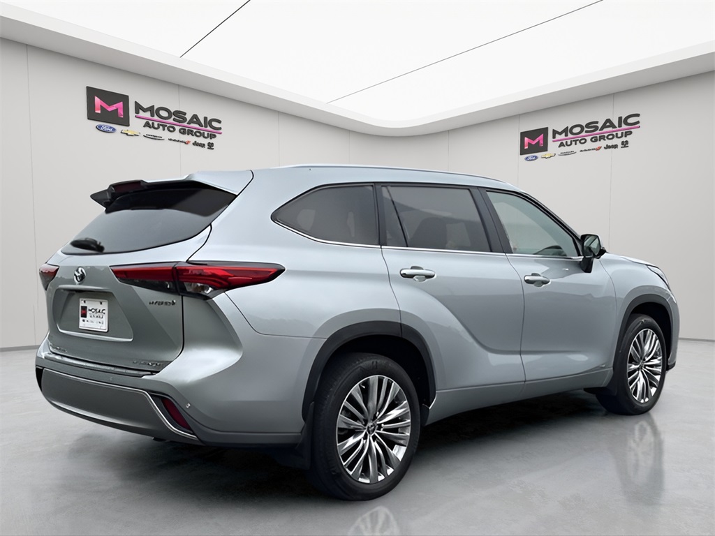 2023 Toyota Highlander Hybrid