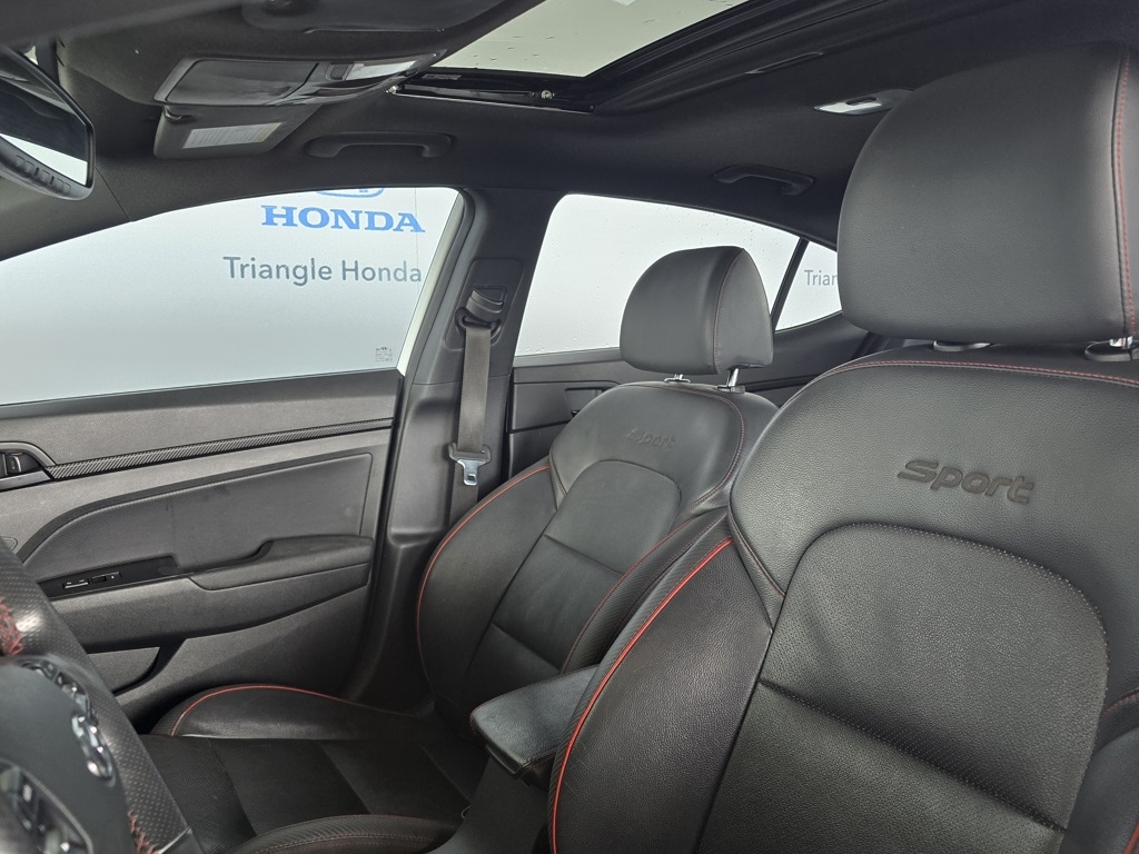 Thumbnail: 2020 Hyundai Elantra - 11